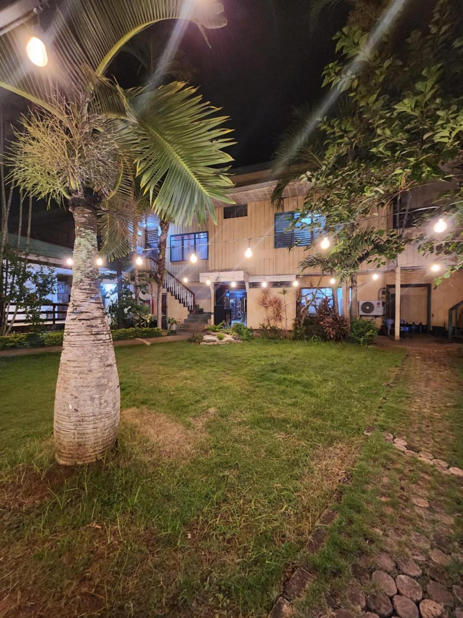 Reef Hostel Puerto Princesa Bagian luar foto