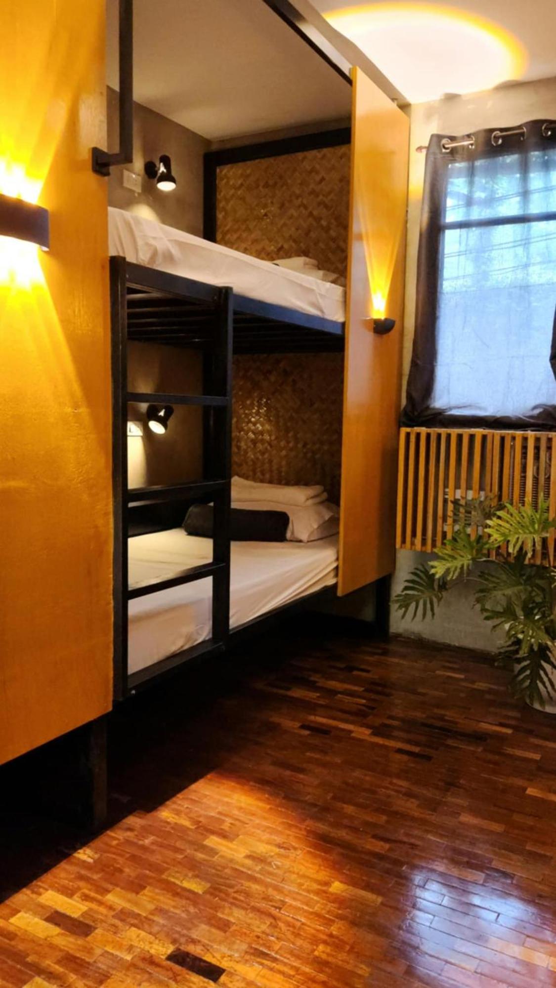 Reef Hostel Puerto Princesa Bagian luar foto