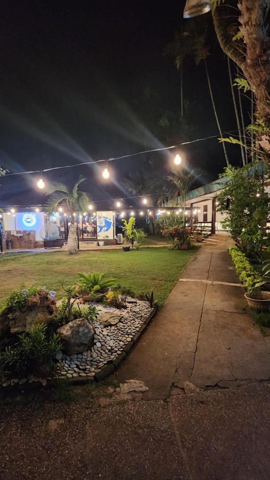Reef Hostel Puerto Princesa Bagian luar foto