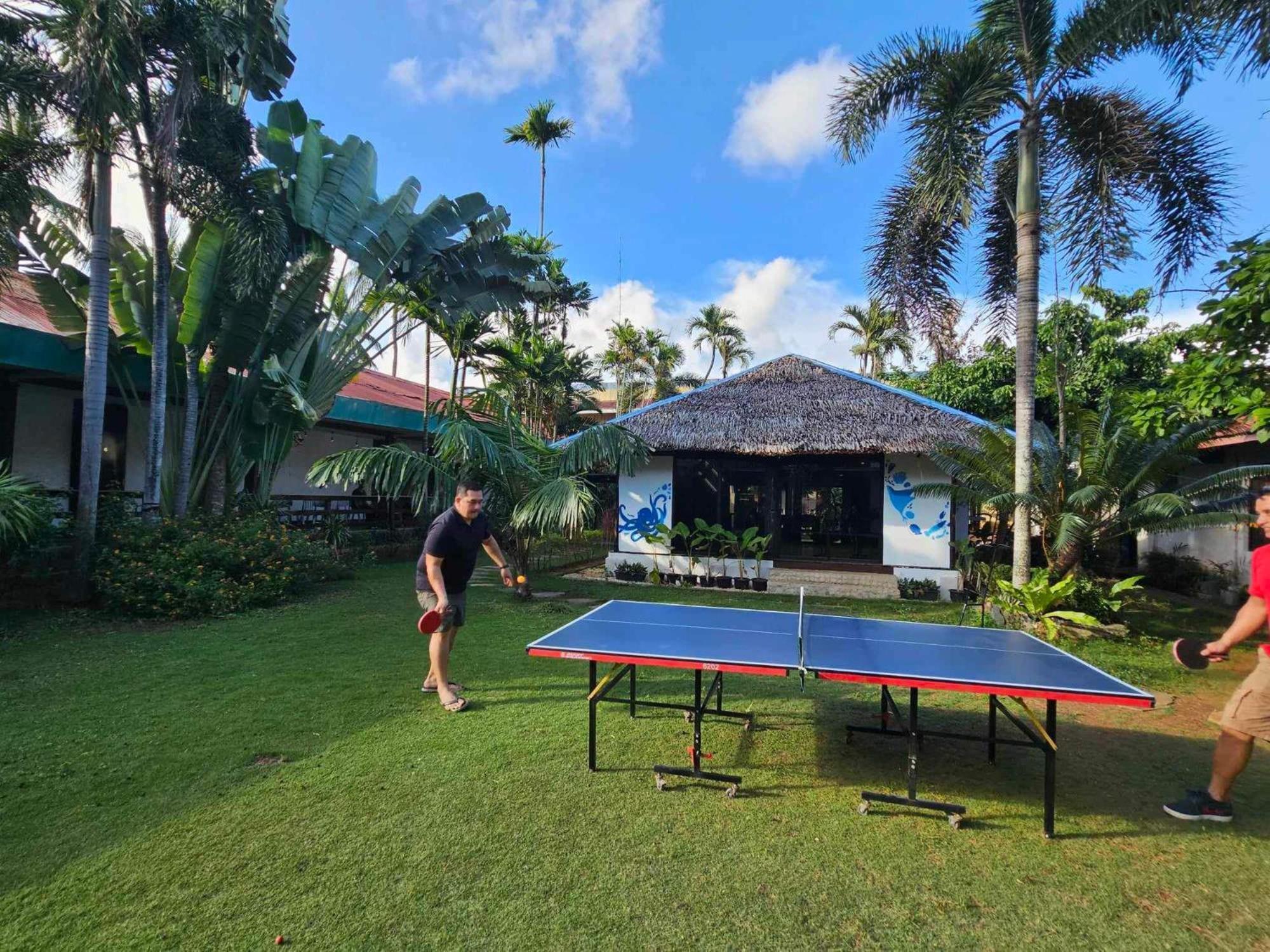 Reef Hostel Puerto Princesa Bagian luar foto